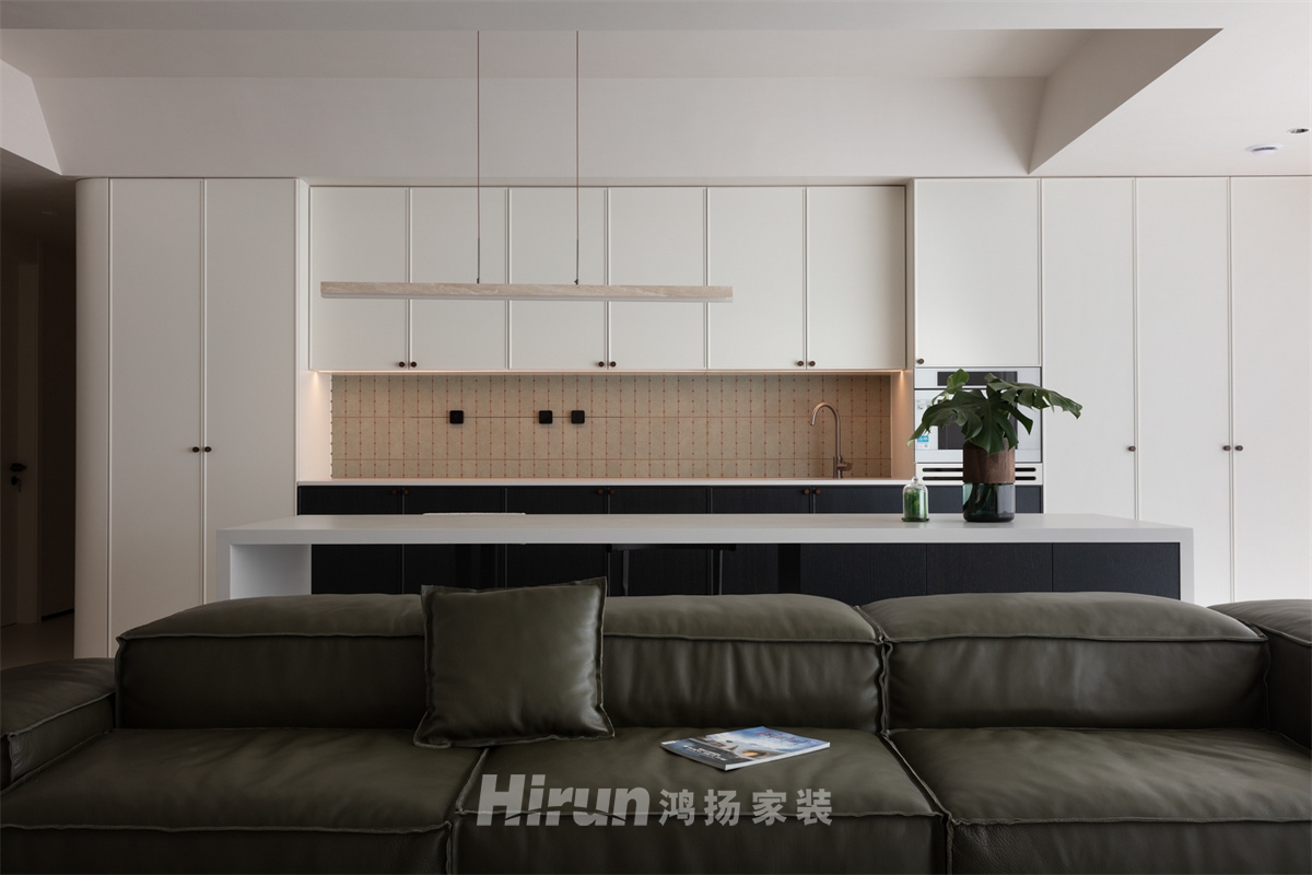 長(zhǎng)沙潤(rùn)府160㎡雅致現(xiàn)代四居室 裝修案例實(shí)景圖-6