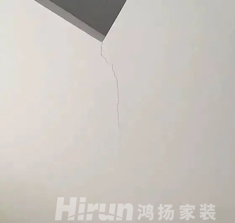 吊頂易開(kāi)裂？吊頂裝修注意事項(xiàng)