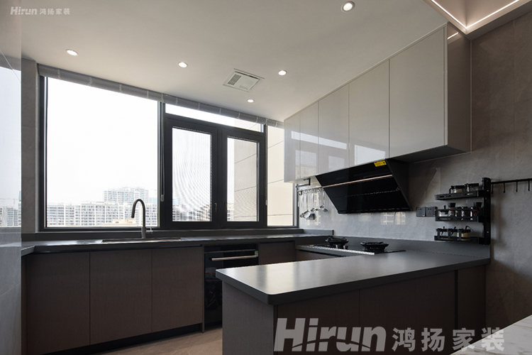 東方舞者200㎡的意式輕奢新家，圓弧工藝，琉璃屏風(fēng)、專屬主臥，值得借鑒！