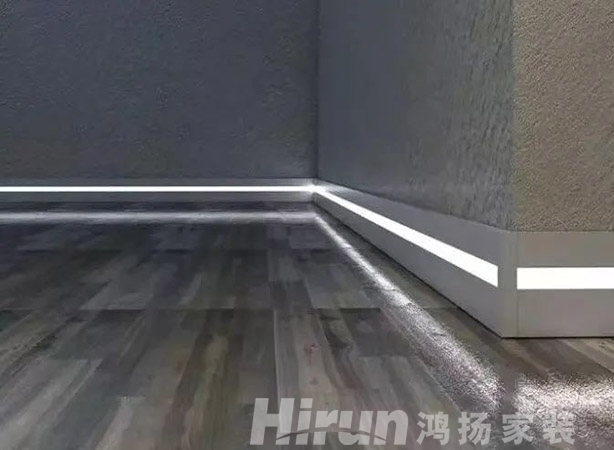 救命！一個踢腳線都能搞成這樣，我是真的沒想到啊！